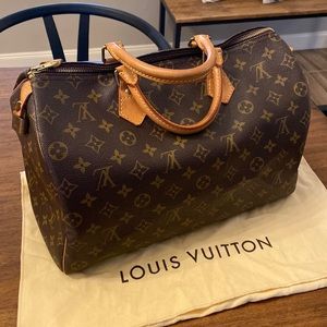 Louis Vuitton Speedy 35